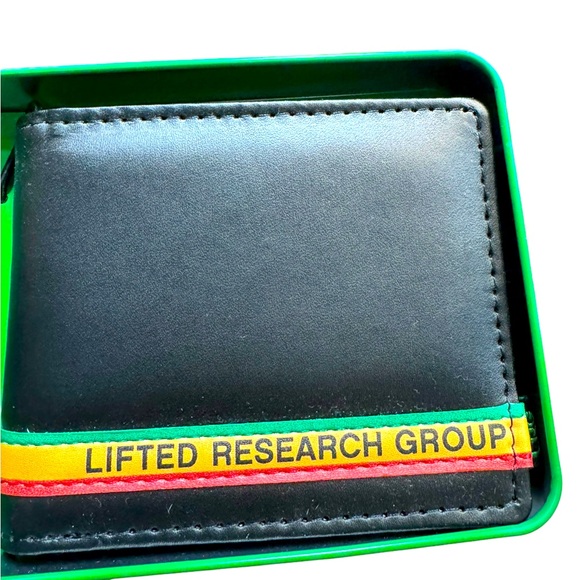 LRG Wallet - Picture 1 of 5